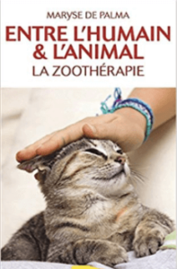 Couverture du livre entre l'humain et l'animal, un livre de zoothérapie avec un chat